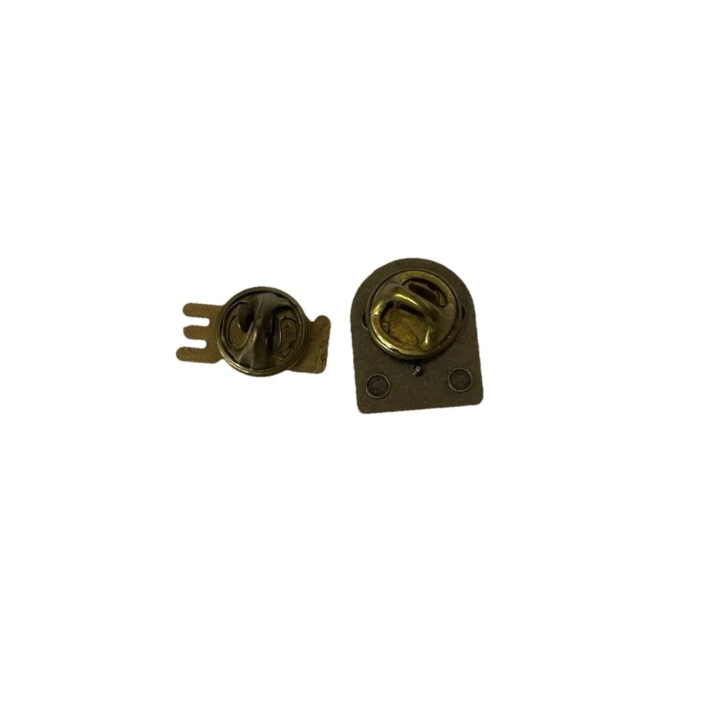 United Way Pin Metal Pinback Hat Cap Lapel  Non‎ Profit Volunteer Gold Tone 2pc